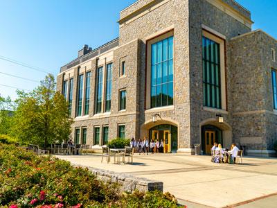 Image of allied health building.