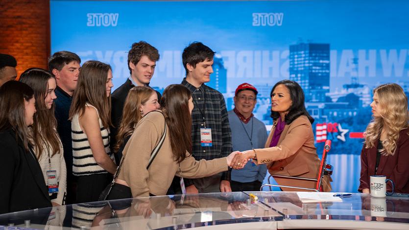 Image of students meeting Kristen Welker.